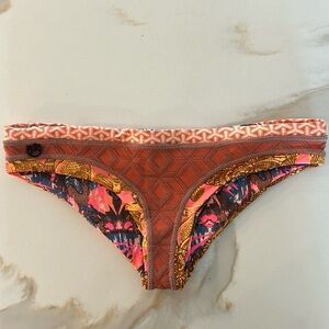 Maaji reversible bottoms size S